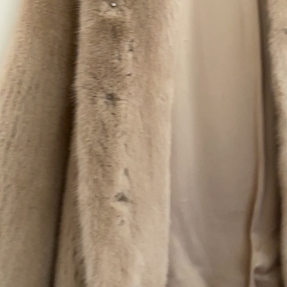 Original Alexander McQueen Fall 2005 runway mink fur jacket. Collectors item. - Picture 7 of 14